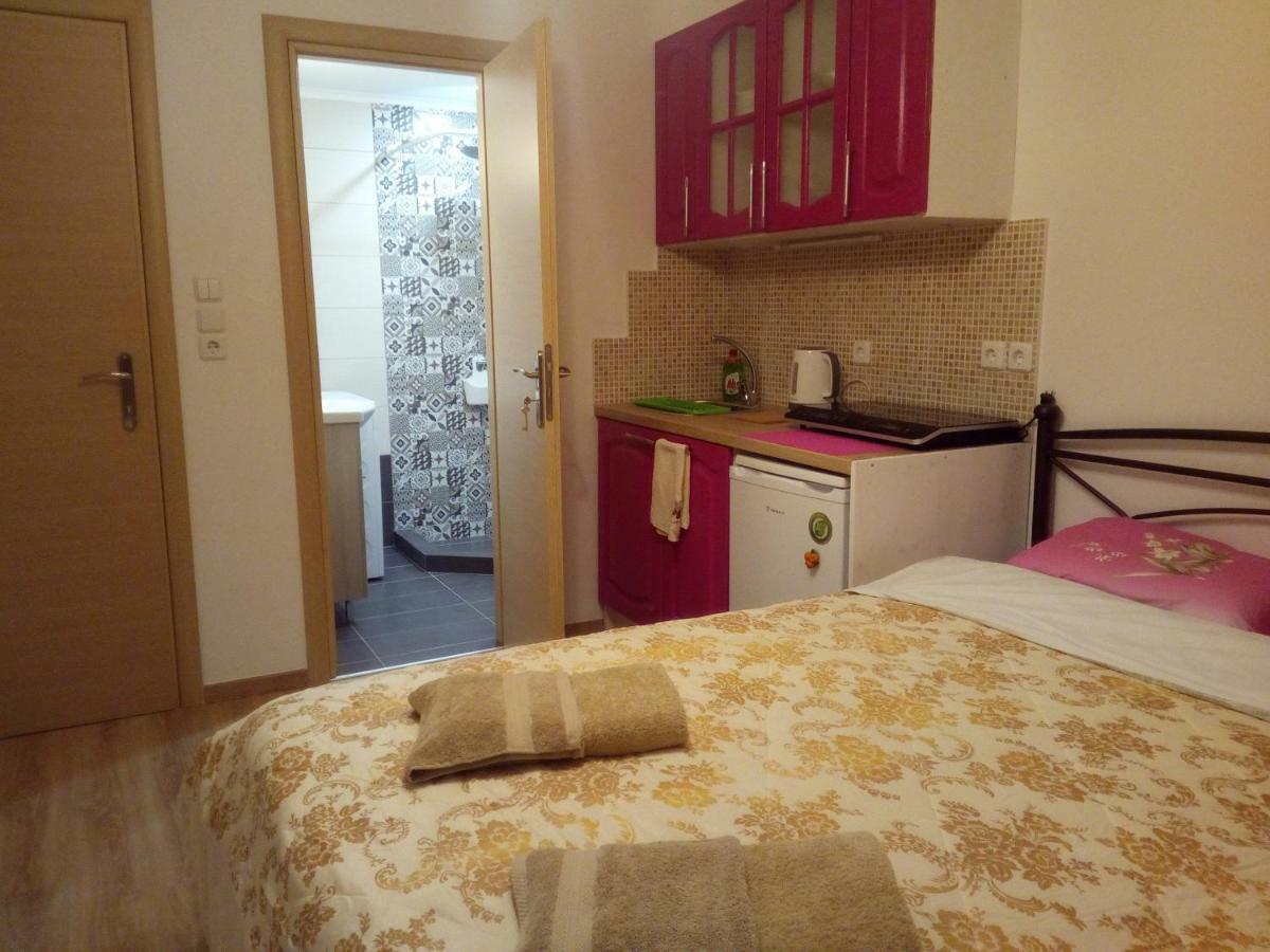 Comfortable Inexpensive Apartmets Near Metro 아테네 외부 사진